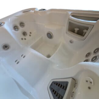 pre owned Hot Spring Jetsetter LX hot tub