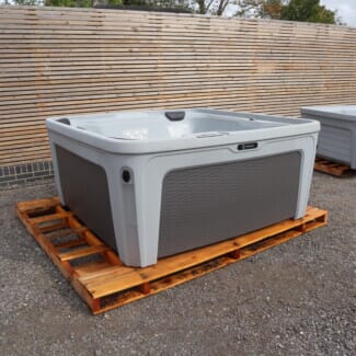 Ex Display Freeflow Excursion hot tub