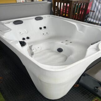 ex-display freeflow azure premier hot tub 4 person spa