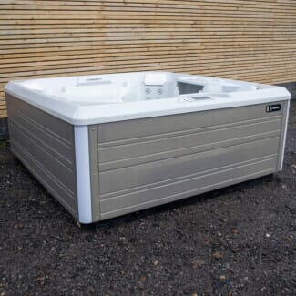 Pre Owned 2020 Hot Spring Beam 4 person hot tub